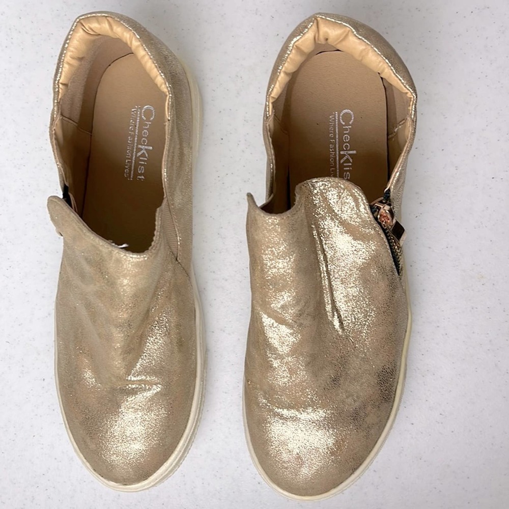 ChecKlist's gold-tint PU upper & PU lining with rubber sole size us 8, EU 39